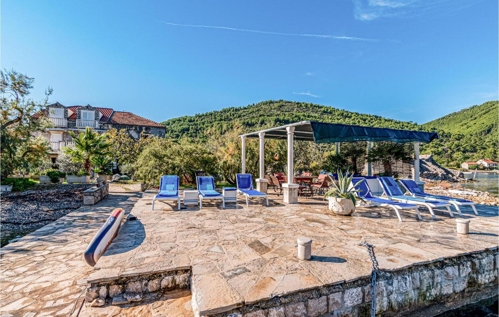 2 Bedroom Beautiful Apartment In Ston Esterno foto